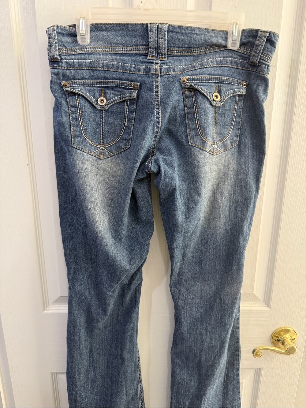 No Boundaries Women's Light-Mid Blue Boot Cut Jeans
